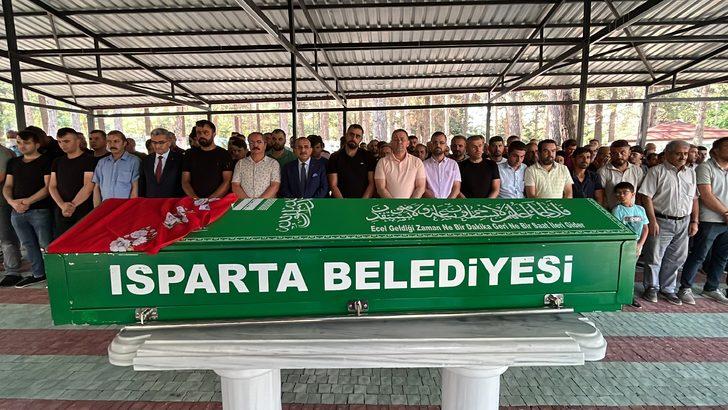 Isparta'da eşi tarafından öldürülen hamile kadının cenazesi toprağa verildi G3