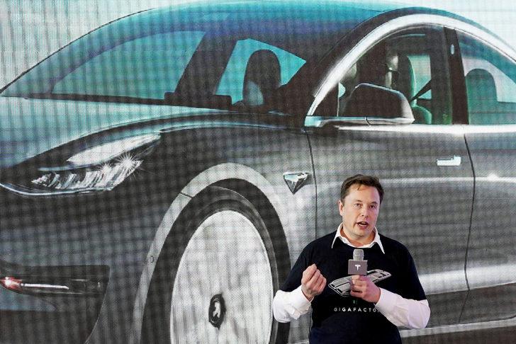 Elon Musk azaltması gerektiğini söylemişti! Tesla'dan şok karar