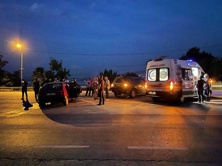 Sakarya'da ciple otomobilin çarpıştığı kazada 3 kişi yaralandı G4
