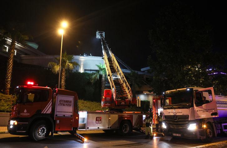 Küçükçekmece’de alışveriş merkezinde çıkan yangın söndürüldü G1