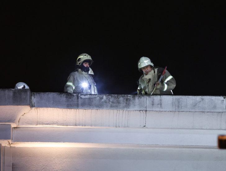 Küçükçekmece’de alışveriş merkezinde çıkan yangın söndürüldü G4