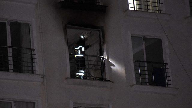 Kırıkkale'de çıkan yangında pencereden atlayan bir kişi ağır yaralandı