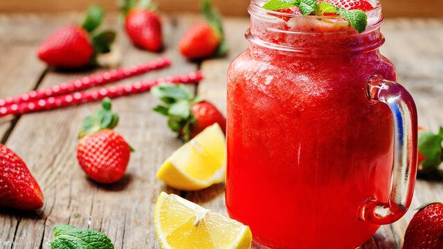 Yok böyle ferahlık! Çilekli limonata tarifi
