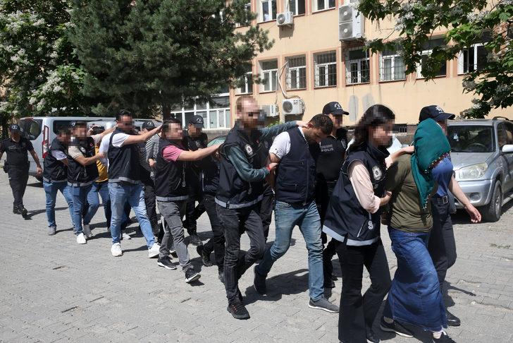 Muş'ta uyuşturucu operasyonunda yakalanan 8 şüpheliden 4'ü tutuklandı G2