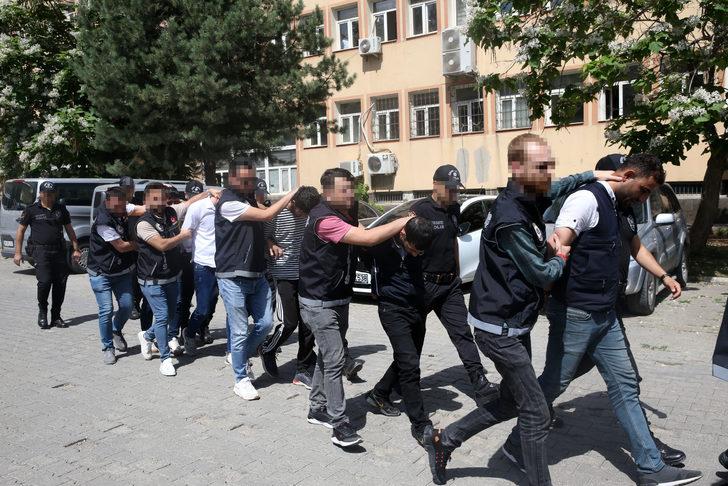 Muş'ta uyuşturucu operasyonunda yakalanan 8 şüpheliden 4'ü tutuklandı G3