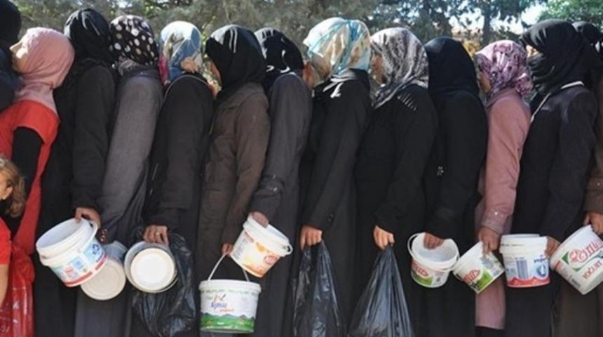 Suriyeli kadınlara iyilik adı altında neler yapıyorlar