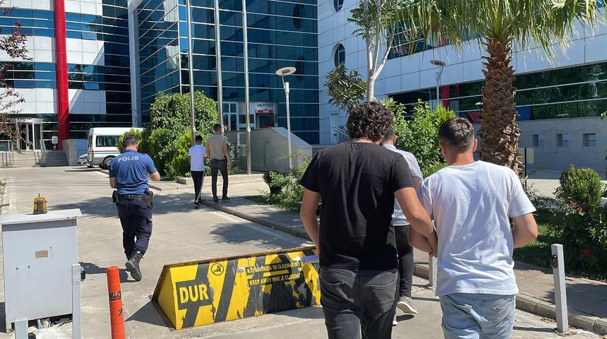 Adıyaman'da otomobilin LPG tankına uyuşturucu gizleyen 2 şüpheli yakalandı