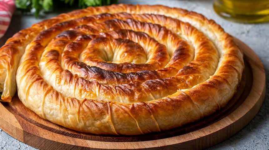 Tam pastaneden alınmış gibi! Çıtır çıtır kıymalı börek tarifi