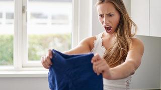 Yıkadığınız kıyafetiniz küçüldüyse çözümü çok basit! Bu yöntemi hiç duymamıştınız…