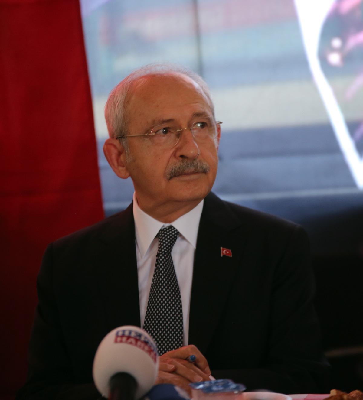CHP Genel Başkanı Kılı&ccedil;daroğlu, Aydın'da şof&ouml;rlerle buluştu: