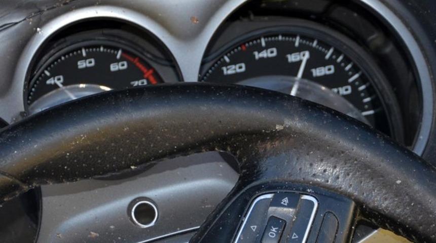 Feci kaza sonrası hız kadranı 170 kilometrede takılı kaldı