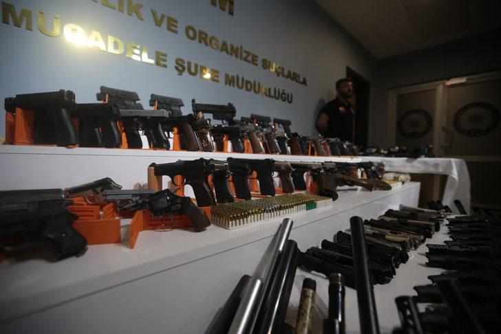 Bursa'da polisin düzenlediği operasyonda gözaltına alınan 4 kişi tutuklandı G4