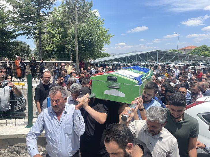 Amatör futbolcu Hasan Göğerçin, Kayseri'de toprağa verildi G3