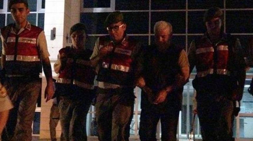 &Ouml;ld&uuml;rd&uuml;ğ&uuml; Adamı Bagajına Koyup G&ouml;t&uuml;ren Zanlıyı Polis Bakın Nasıl Yakaladı!