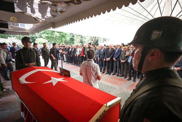 Şehit Piyade Uzman Çavuş Sercan Baş son yolculuğuna uğurlandı G1