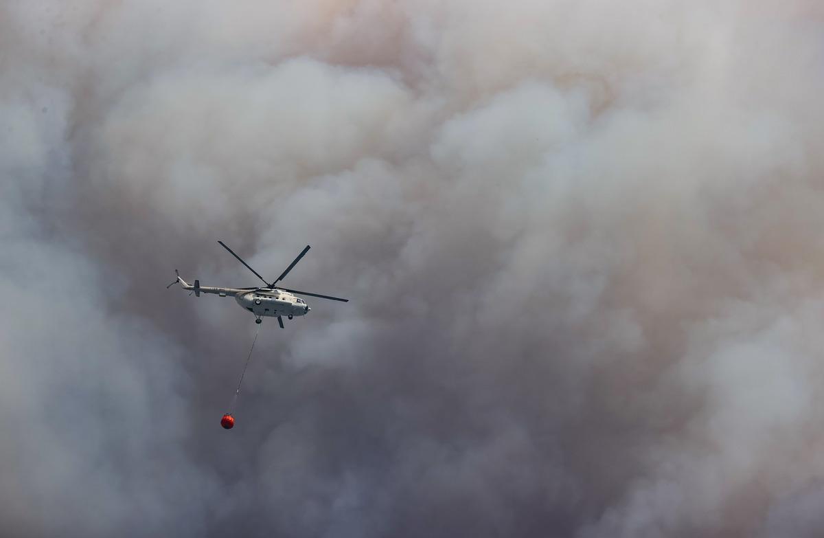 Muğla Valisi Tavlı yangın b&ouml;lgesinde &ccedil;alışan yer ekiplerini ziyaret etti