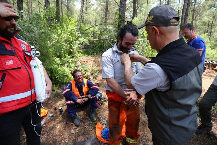 Bakanlar Soylu ve Kirişci, Marmaris'te yangın bölgesinde incelemelerde bulundu G5
