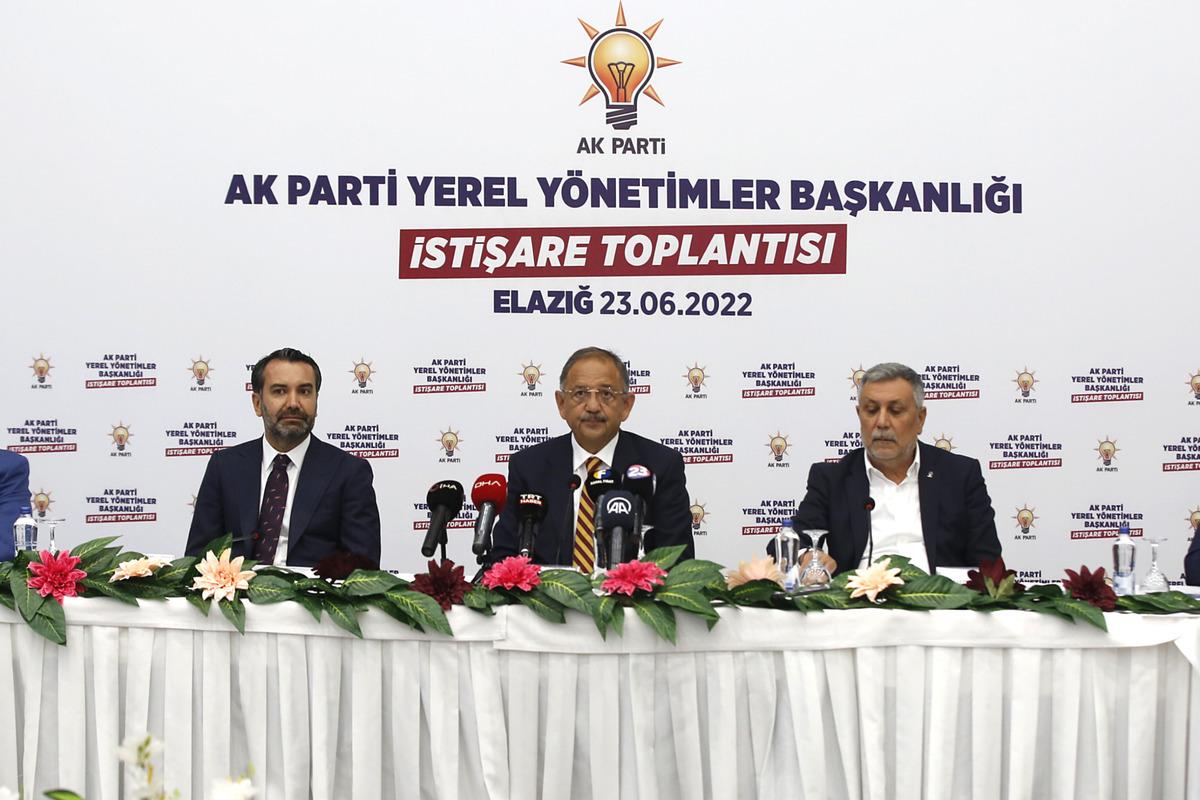 AK Parti Genel Başkan Yardımcısı Mehmet &Ouml;zhaseki, Elazığ'da konuştu: