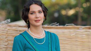 Gönül Dağı'nın Dilek'i Gülsim Ali Paris'ten mini etekli poz verdi!