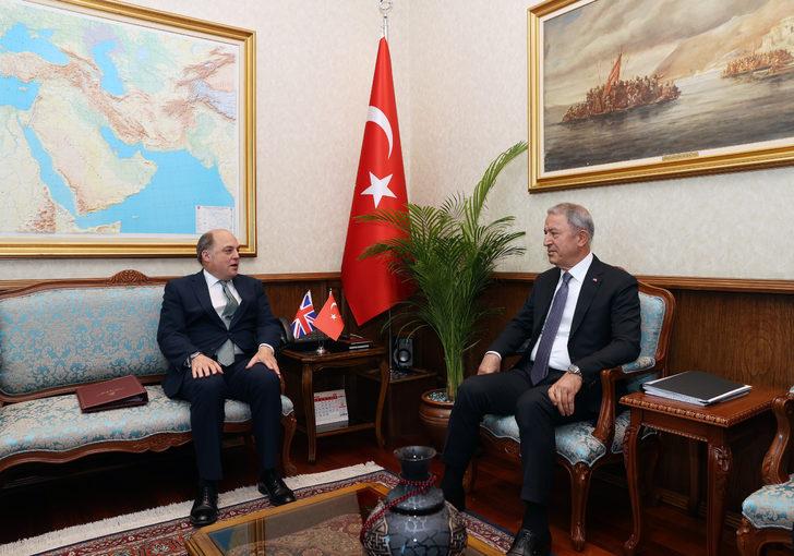 Milli Savunma Bakanı Akar, İngiltere Savunma Bakanı Wallace ile bir araya geldi G4