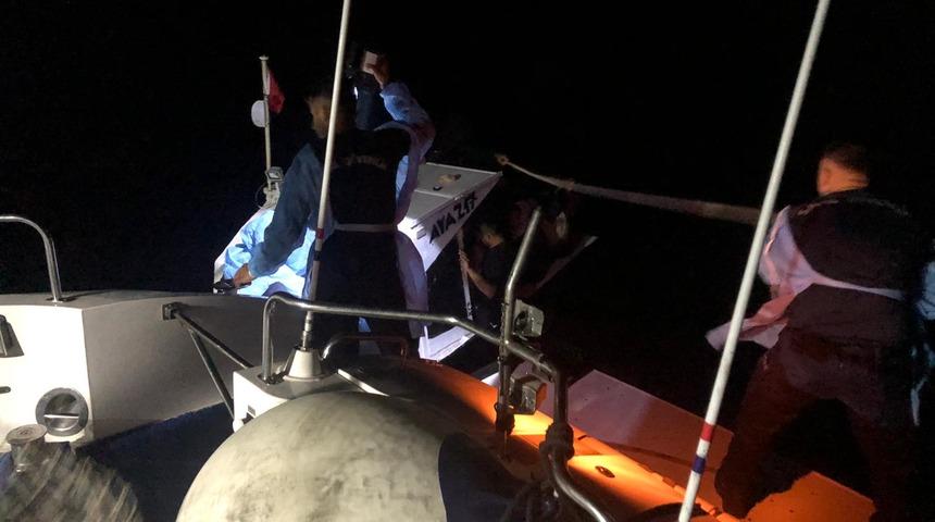 Çanakkale açıklarında 65 düzensiz göçmen yakalandı