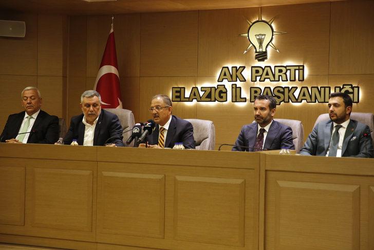 AK Parti'li Özhaseki, Elazığ'da parti teşkilatına seslendi: G1