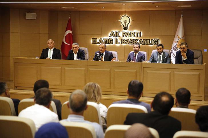 AK Parti'li Özhaseki, Elazığ'da parti teşkilatına seslendi: G4