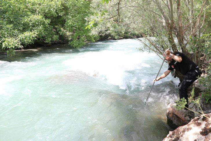 Müküs Çayı'nda kaybolan hemşireyi 140 kişilik ekip arıyor G2