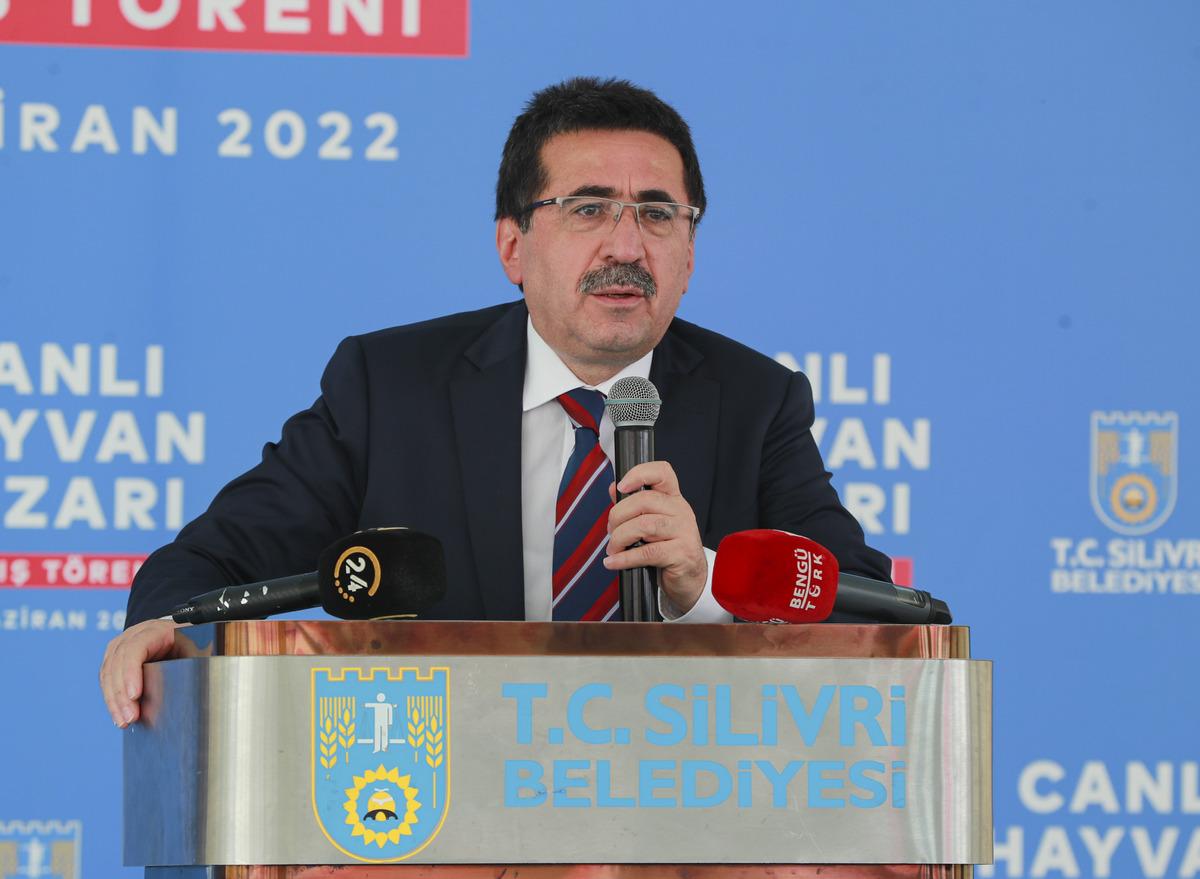 Silivri&rsquo;de canlı hayvan pazarı hizmete a&ccedil;ıldı