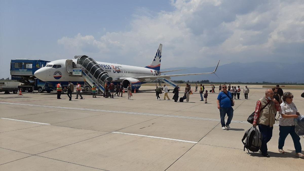 Balıkesir Koca Seyit Havalimanı'na Almanya'dan u&ccedil;ak seferleri başladı