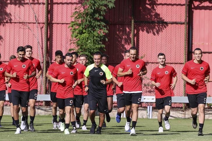 Gençlerbirliği 100. yıl için topbaşı yaptı G4