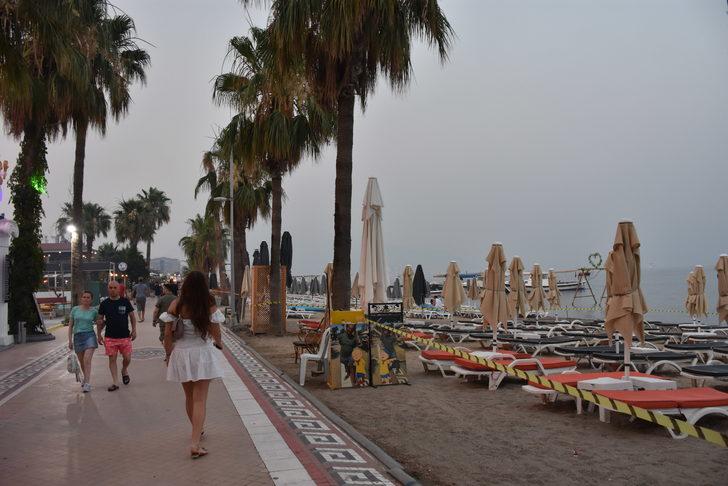 Bördübet mevkisindeki yangının duman ve külleri Marmaris ilçe merkezine ulaştı G1