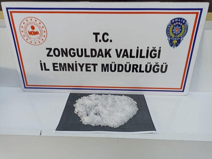 Zonguldak'ta uyuşturucu operasyonunda yakalanan şüpheli tutuklandı G3