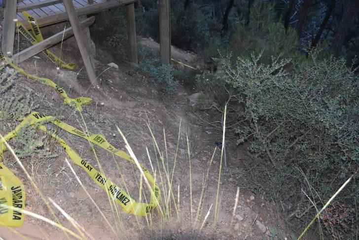 İzmir'de kaçak kazı yaptığı öne sürülen kişi, çukurda ölü bulundu G3