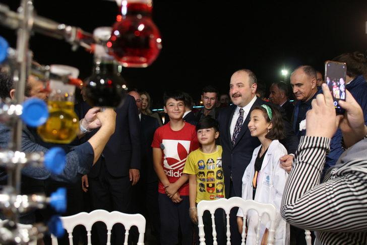 Sanayi ve Teknoloji Bakanı Varank, Konya Bilim Festivali'nin açılış töreninde konuştu: G1