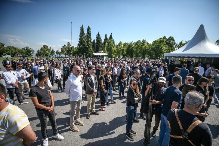 İtalya'daki helikopter kazasında yaşamını yitiren Serhat Kenar'ın cenazesi Adana'da defnedildi G4