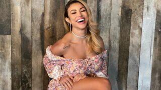 Yoga yaparken çırılçıplak soyundu! Takipçilerine çıplak antrenmanın faydalarını anlattı