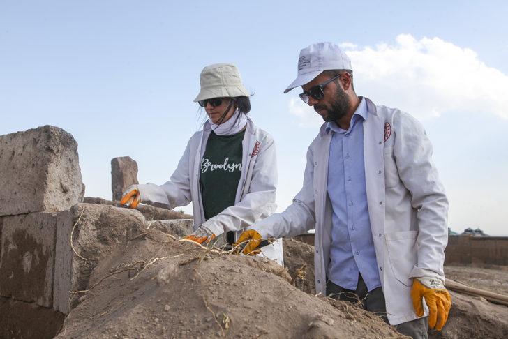 Selçuklu Meydan Mezarlığı'nda kazı ve restorasyon çalışmaları başladı G2