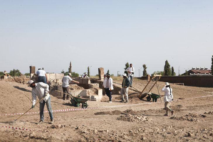 Selçuklu Meydan Mezarlığı'nda kazı ve restorasyon çalışmaları başladı G3