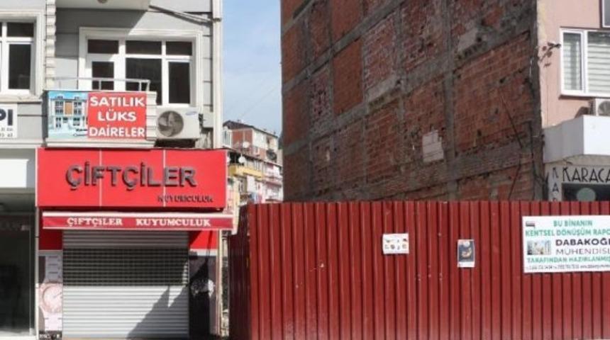 Kuyumcunun duvarını delmeye &ccedil;alışırken yakalandı