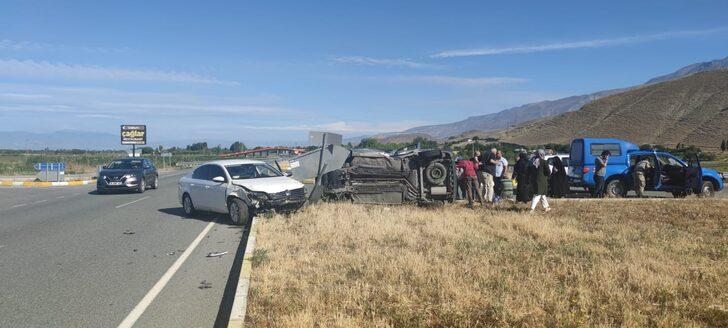 Erzincan'da otomobille hafif ticari araç çarpıştı, biri çocuk 5 kişi yaralandı G1