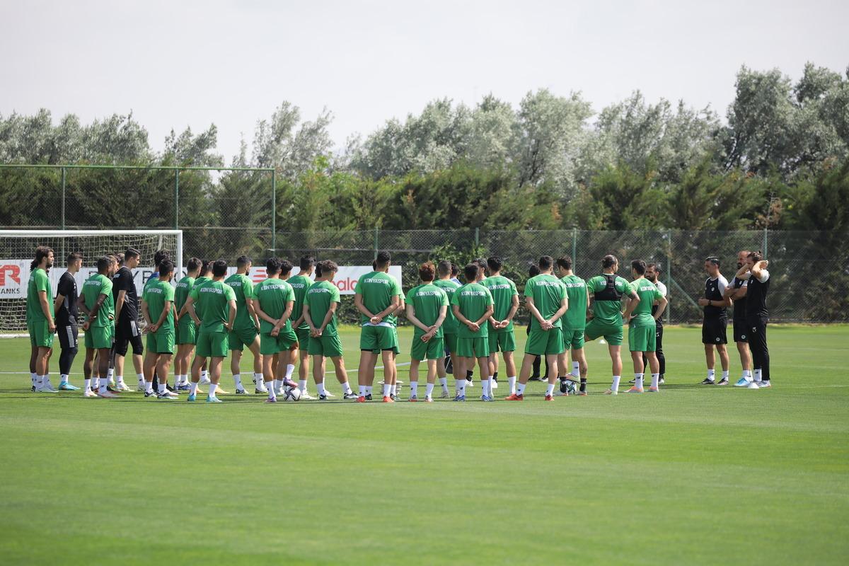 Konyaspor'da yeni sezon hazırlıkları s&uuml;r&uuml;yor