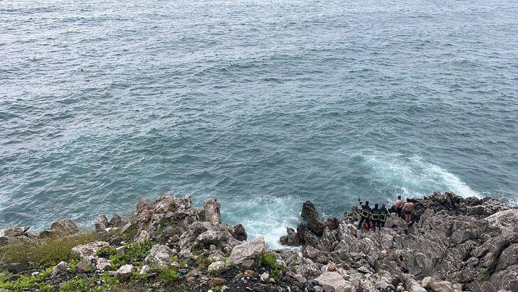 Zonguldak'ta denize düşen genç, Sahil Güvenlik botuyla kurtarıldı G3