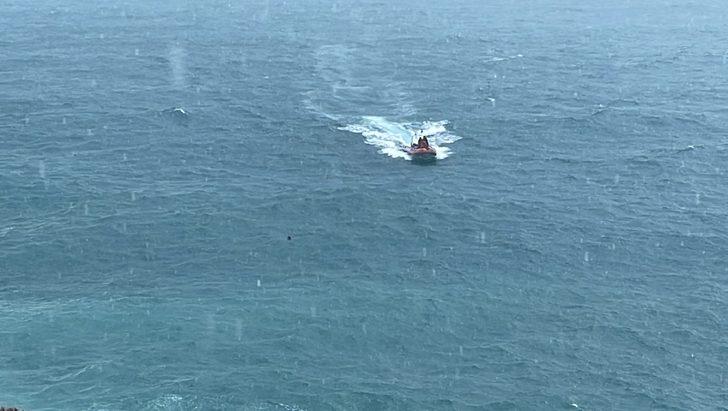 Zonguldak'ta denize düşen genç, Sahil Güvenlik botuyla kurtarıldı G4