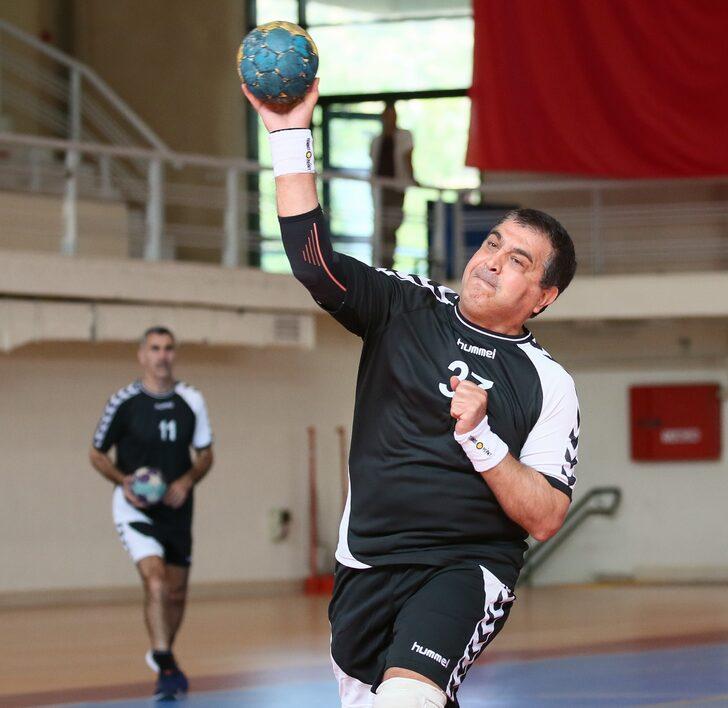 Veteran Hentbol Turnuvası İzmir'de başladı G5
