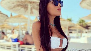 Estetikleriyle dikkat çeken Selin Ciğerci kalıcı makyajla ben yaptırdı! 