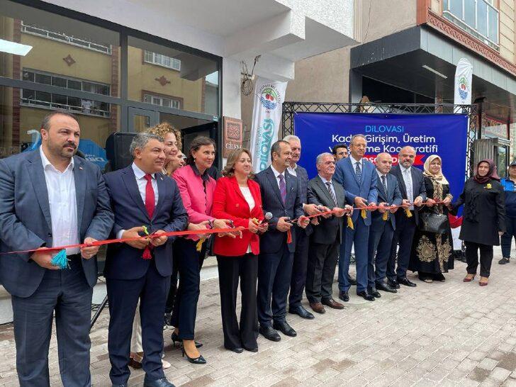 Kültür ve Turizm Bakan Yardımcısı Yavuz, kadın kooperatifi merkezi açılışında konuştu: G2