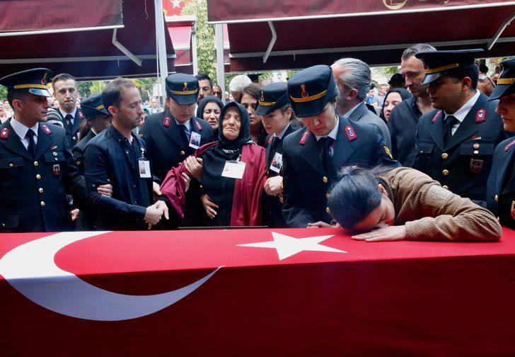 Şehit Astsubay Oğuzhan Arduç, Eskişehir'de son yolculuğuna uğurlandı G5