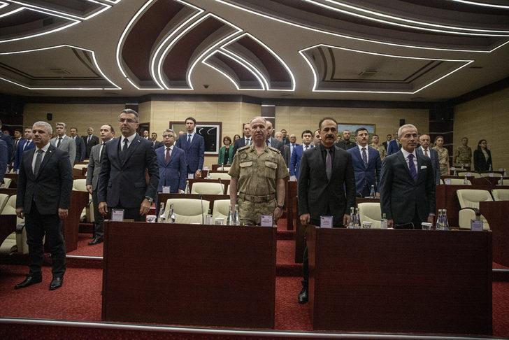 Erzurum Valisi Memiş'ten kolluk kuvvetlerine "vatandaş" ve "hukuk" konularında tavsiyeler: G2