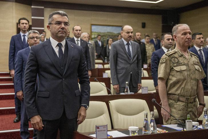 Erzurum Valisi Memiş'ten kolluk kuvvetlerine "vatandaş" ve "hukuk" konularında tavsiyeler: G4